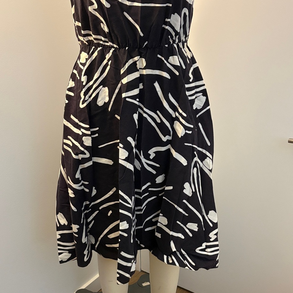 Unique Vintage Black and White Abstract Midi Dress - Picture 2 of 9